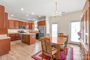 9205 Duckhorn Dr, Charlotte, NC 28277 - Photo 10