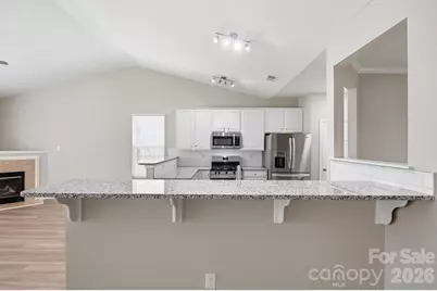4427 Glenlea Commons Drive, Charlotte, NC 28216 - Photo 12