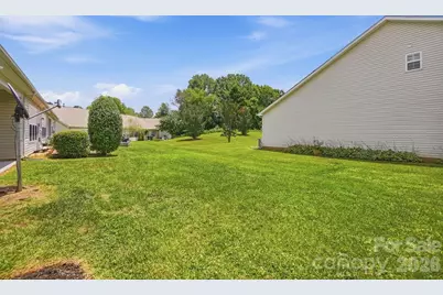 4427 Glenlea Commons Drive, Charlotte, NC 28216 - Photo 46