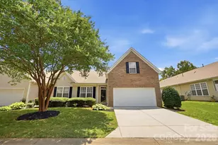 4427 Glenlea Commons Dr, Charlotte, NC 28216 - Photo 2