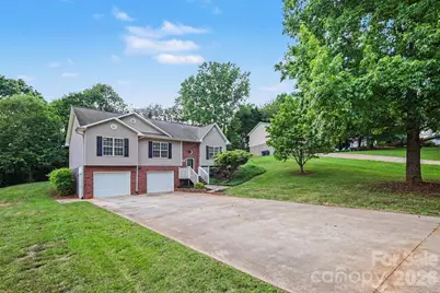 1607 Indian Springs Drive NW, Conover, NC 28613 - Photo 2