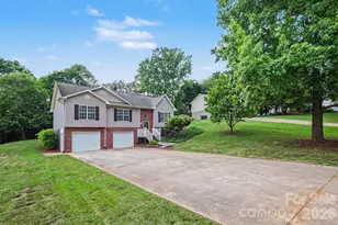 1607 Indian Springs Dr NW, Conover, NC 28613 - Photo 2