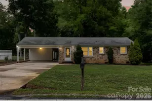 644 Dallas Spencer Mountain Rd, Dallas, NC 28034 - Photo 2