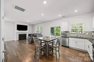 542 King Clover Ln, Clover, SC 29710 - Photo 8