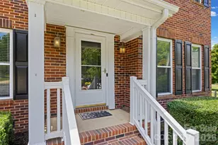 109 Oak Grove Ct, Fort Mill, SC 29715 - Photo 2