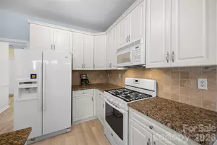 109 Oak Grove Ct, Fort Mill, SC 29715 - Photo 10