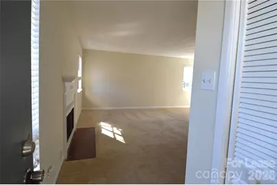 6117-C Heathstone Lane #C, Charlotte, NC 28210 - Photo 4