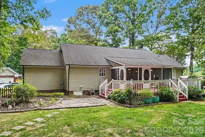 6007 Charlton Oaks Drive, Waxhaw, NC 28173 - Photo 2