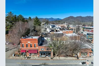 204 Sutton Avenue, Black Mountain, NC 28711 - Photo 2