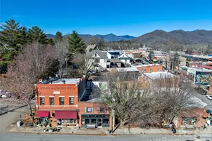 204 Sutton Ave, Black Mountain, NC 28711 - Photo 2
