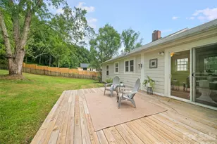 25 Nesbitt St, Waynesville, NC 28786 - Photo 18