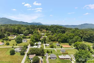 25 Nesbitt St, Waynesville, NC 28786 - Photo 34