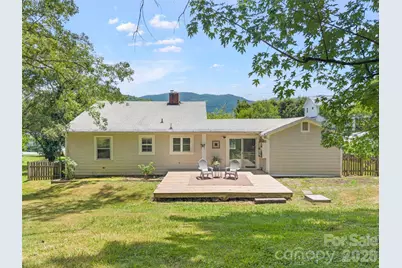 25 Nesbitt Street, Waynesville, NC 28786 - Photo 2