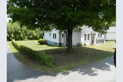 129 Edgebrook Place NW, Lenoir, NC 28645 - Photo 2