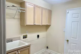 112 Mooreland Dr NE, Conover, NC 28613 - Photo 26