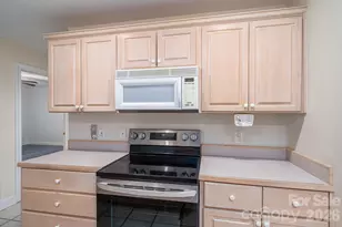 112 Mooreland Dr NE, Conover, NC 28613 - Photo 24