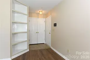 5008 Lawndale Dr, Greensboro, NC 27455 - Photo 6