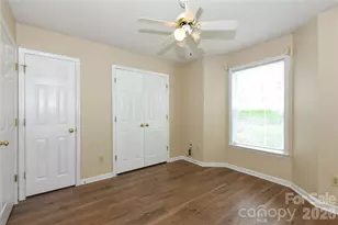 5008 Lawndale Dr, Greensboro, NC 27455 - Photo 16