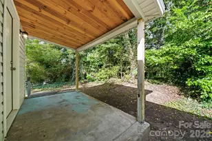 218 33rd St SW, Hickory, NC 28602 - Photo 24