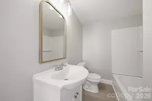 218 33rd St SW, Hickory, NC 28602 - Photo 16