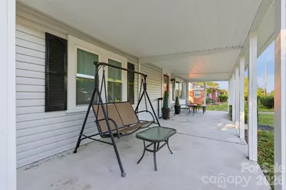 32 W Highland Avenue, Granite Falls, NC 28630 - Photo 4