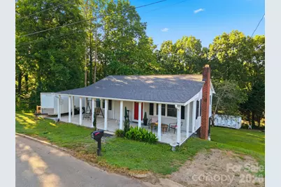 32 W Highland Avenue, Granite Falls, NC 28630 - Photo 2