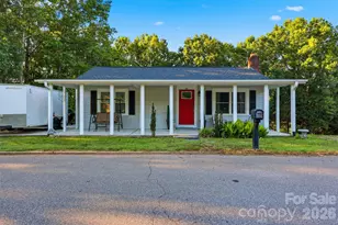 32 W Highland Ave, Granite Falls, NC 28630 - Photo 1