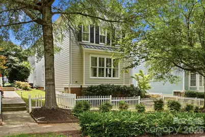 716 Shady Grove Crossing, Fort Mill, SC 29708 - Photo 2