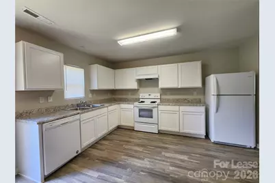 1127 Oswald T Drive, Newton, NC 28658 - Photo 4
