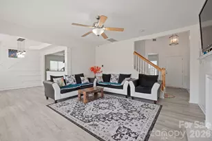2237 Arbor Vista Dr, Charlotte, NC 28262 - Photo 2