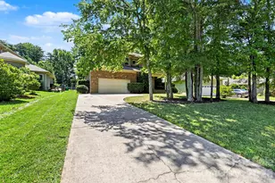 10130 Fairlea Dr, Charlotte, NC 28269 - Photo 2