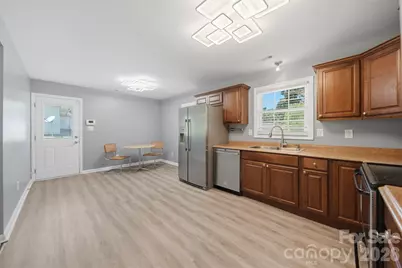 1401 Southwest Boulevard, Newton, NC 28658 - Photo 16