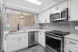 9319 S Vicksburg Park Ct, Charlotte, NC 28210 - Photo 6