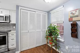 9319 S Vicksburg Park Ct, Charlotte, NC 28210 - Photo 10
