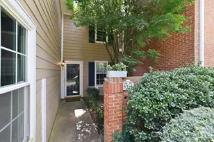 9319 S Vicksburg Park Ct, Charlotte, NC 28210 - Photo 2