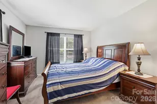 9319 S Vicksburg Park Ct, Charlotte, NC 28210 - Photo 18