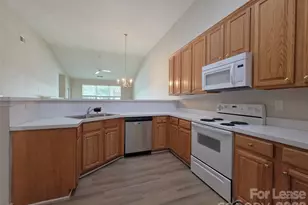 4730 Willow Glen Rd, Harrisburg, NC 28075 - Photo 4