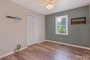 111 Keith St, Clyde, NC 28721 - Photo 18