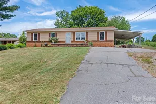 111 Keith St, Clyde, NC 28721 - Photo 2