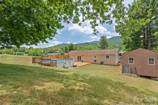 111 Keith St, Clyde, NC 28721 - Photo 4