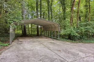 6808 Linda Lake Dr, Charlotte, NC 28215 - Photo 18