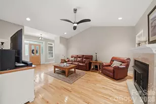 4305 Cottingham Dr, Hickory, NC 28602 - Photo 6