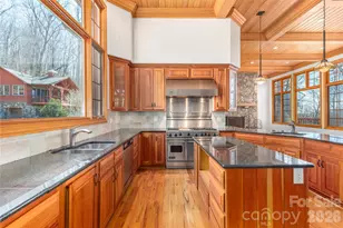 98 Flat Creek Rd, Fairview, NC 28730 - Photo 14