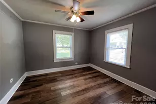 409 S Maple St, Dallas, NC 28034 - Photo 8