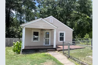 409 S Maple Street, Dallas, NC 28034 - Photo 1