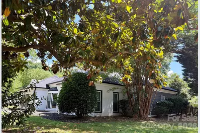 4015 Thistledown Court, Charlotte, NC 28269 - Photo 6