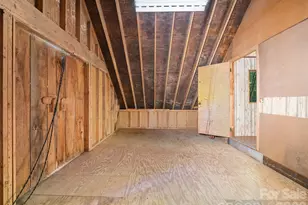 552 N Fork Rd, Burnsville, NC 28714 - Photo 30