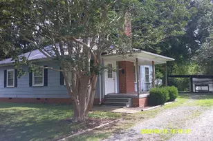1406 12th St Dr NW, Hickory, NC 28601 - Photo 1
