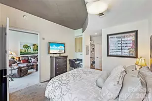 210 N Church St, Charlotte, NC 28202 - Photo 10