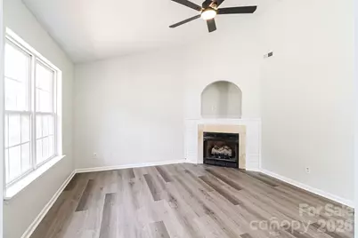 4135 Canyon Creek Lane, Charlotte, NC 28216 - Photo 4